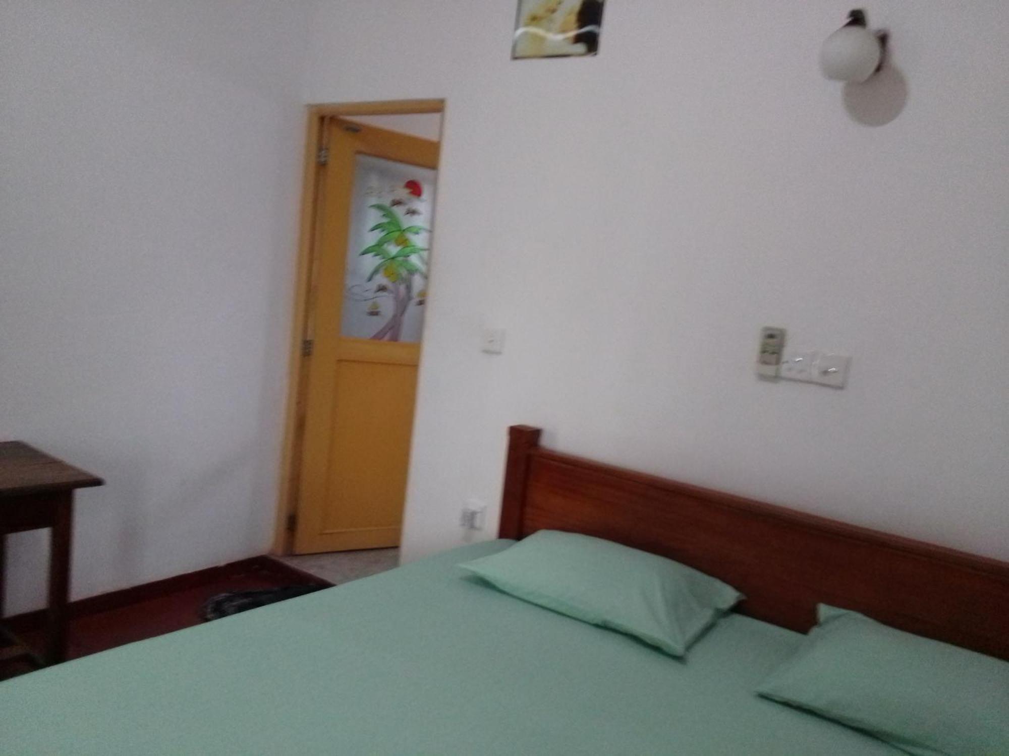 Pravindi Guest Home Mirissa Δωμάτιο φωτογραφία